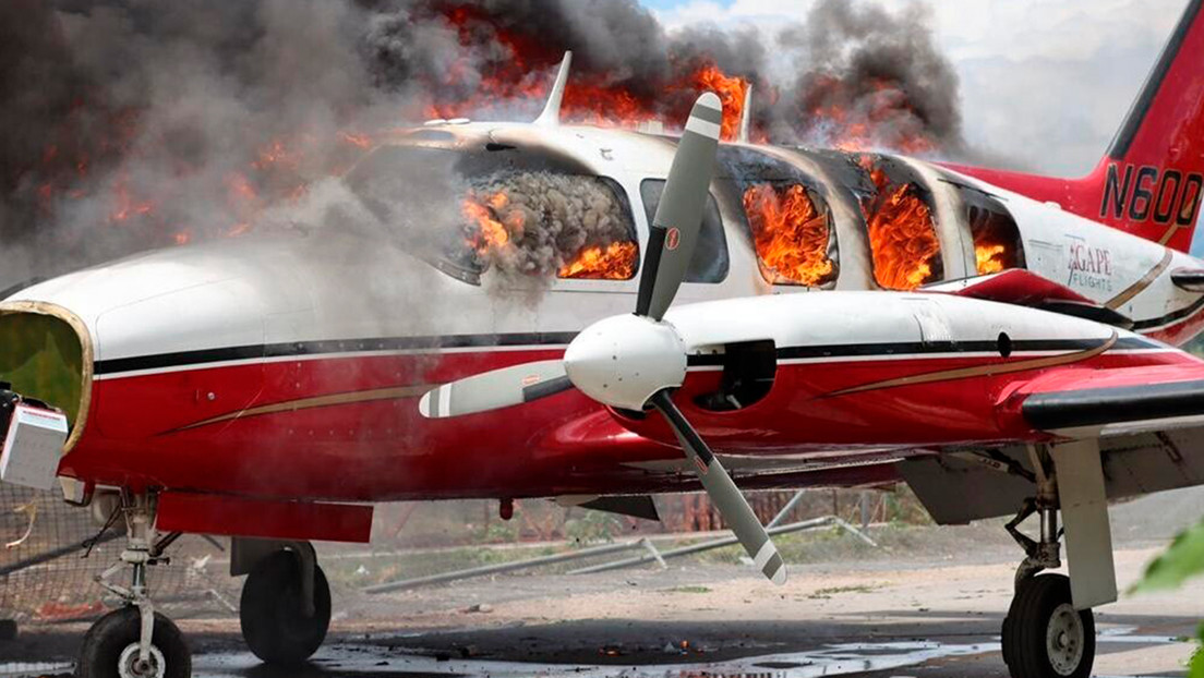 Manifestantes queman en Haití un avión de un grupo misionero de EE.UU. (VIDEO)