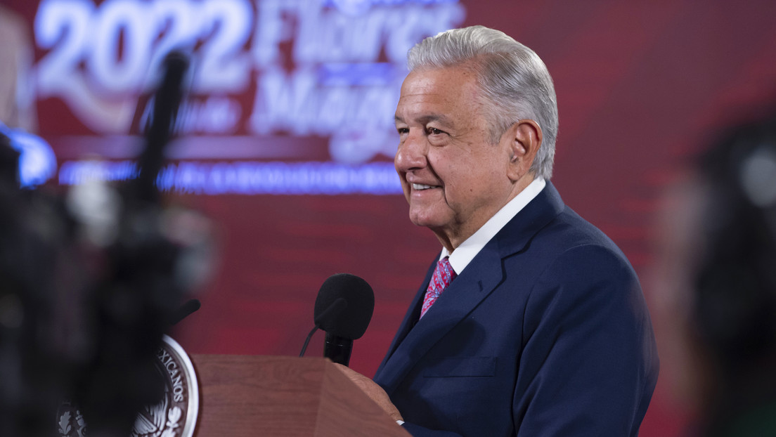 López Obrador critica el "mundo color de rosa" que pinta Netflix en sus series sobre narcotráfico