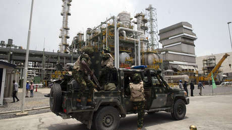 El hombre más rico de África inaugura la mayor planta de fertilizantes grande del continente en medio de un alza de precios por las sanciones a Rusia