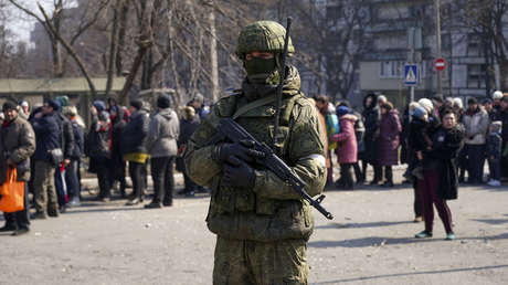 Militares rusos derriban un helicóptero ucraniano que iba a evacuar a los comandantes del batallón nacionalista Azov