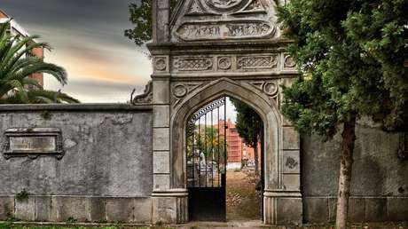 Hallan en un cementerio de la ciudad española de Bilbao una importante fosa común de la Guerra Civil
