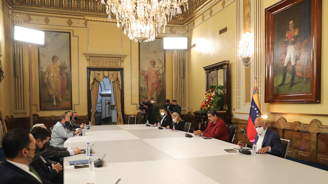 Maduro reanuda las mesas de diálogo en Venezuela con distintos sectores políticos y cívicos