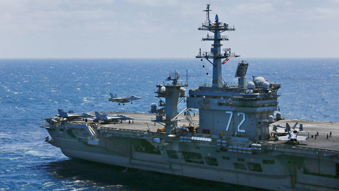 El portaviones estadounidense USS Abraham Lincoln entra al mar de Japón en una aparente demostración de fuerza
