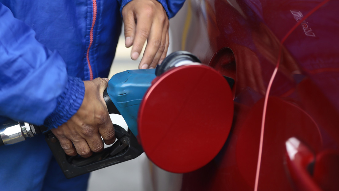 Ecuador registra un nuevo incremento de la gasolina súper y alcanza el precio más alto de su historia