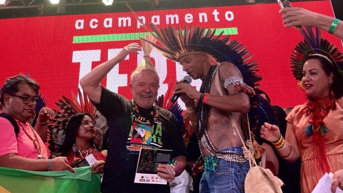 Lula promete un nuevo Ministerio de los Pueblos Indígenas en Brasil si vuelve al Gobierno