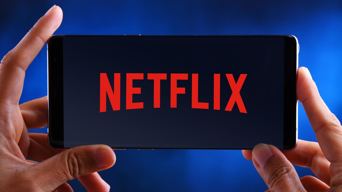 Las acciones de Netflix caen más del 25 % tras reportar la empresa una  pérdida de  suscriptores - RT