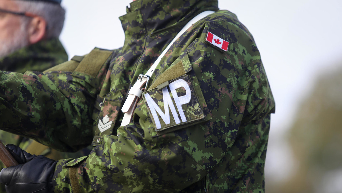 Un oficial canadiense renuncia y viaja a combatir a Ucrania en medio de una investigación por conducta sexual inapropiada