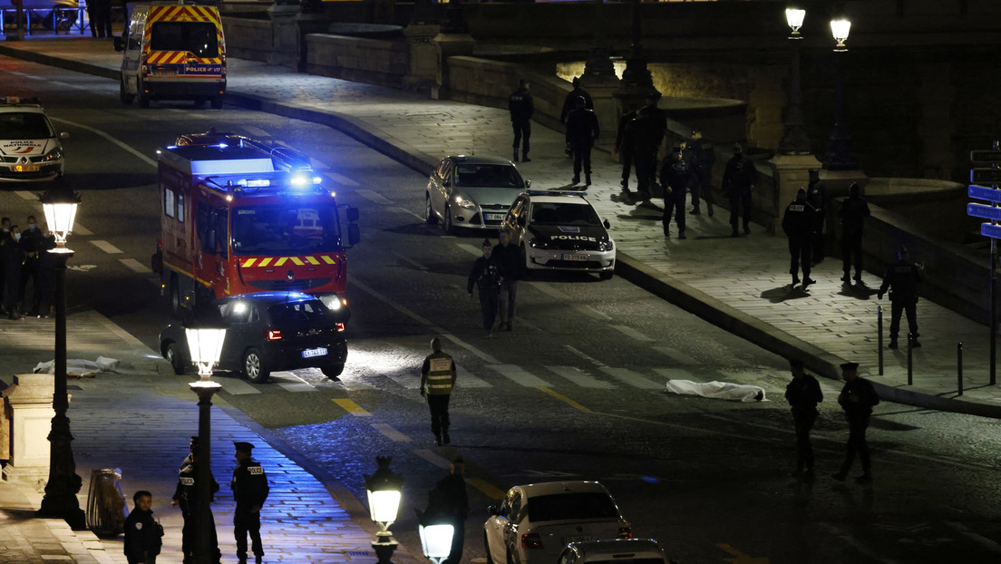 Reportan dos personas muertas luego de que la Policía de París disparara contra un coche en medio de las protestas tras las elecciones
