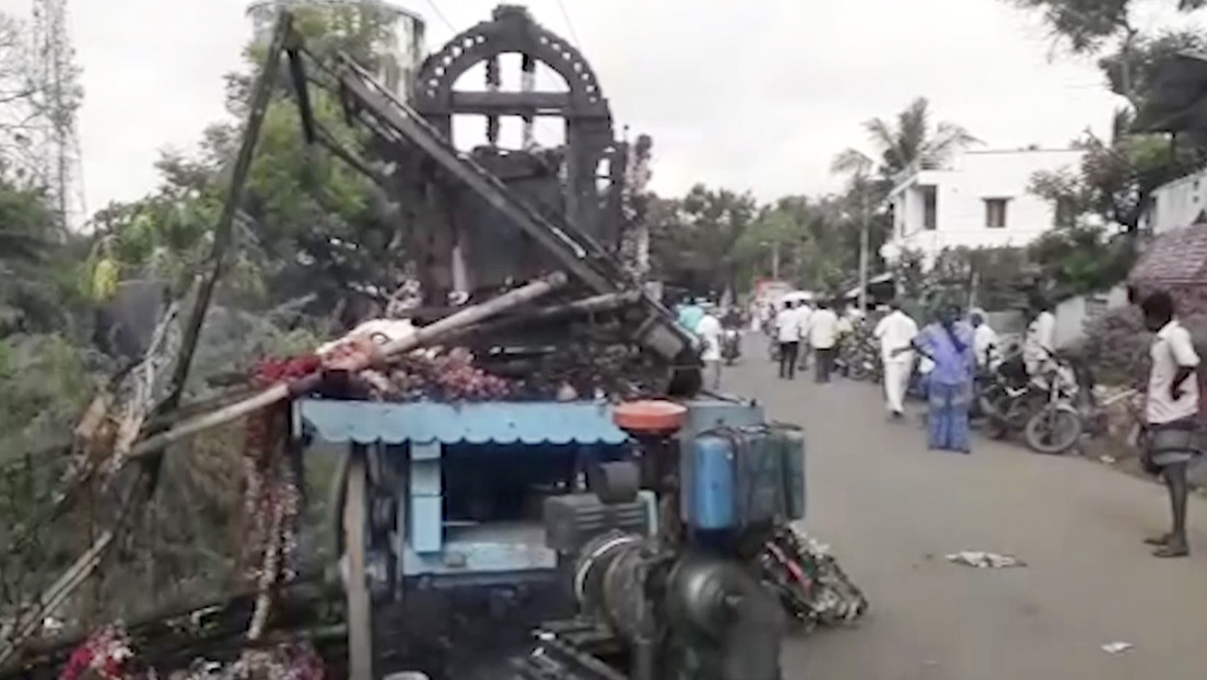 Al menos 11 muertos por electrocución durante un festival religioso en la India