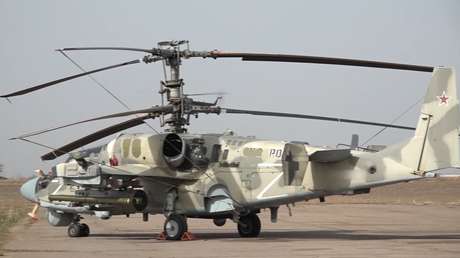 VIDEO: Militares rusos muestran en combate los helicópteros de ataque Ka-52 y sistemas antiaéreos Pántsir