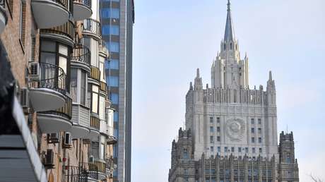 Rusia cierra varios consulados de Letonia, Lituania y Estonia en el país y declara personas no gratas a sus empleados