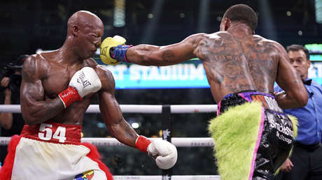 "Estuvo sangrando por casi 40 horas": Así se ve el ojo de Yordenis Ugás una semana después de la fractura en su pelea con Errol Spence Jr. (FOTO)