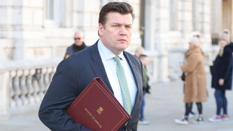 Ministro británico reitera que Londres "sin duda" apoya el derecho de Kiev a atacar el territorio de Rusia