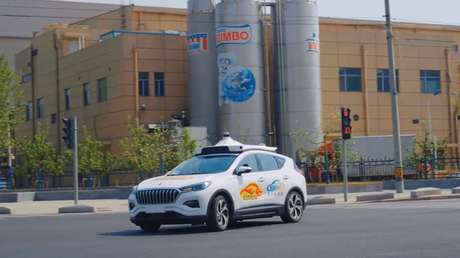 Los residentes de Pekín ya pueden desplazarse en robotaxis sin conductor (VIDEO)