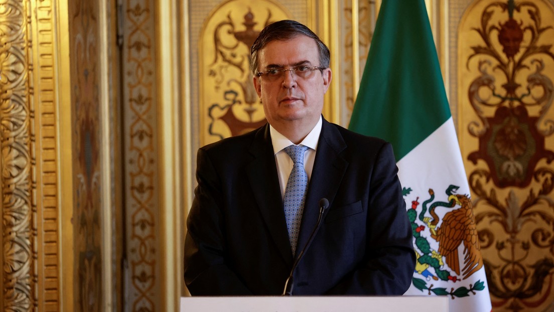 El canciller mexicano Marcelo Ebrard anuncia que buscará la candidatura para las presidenciales de 2024