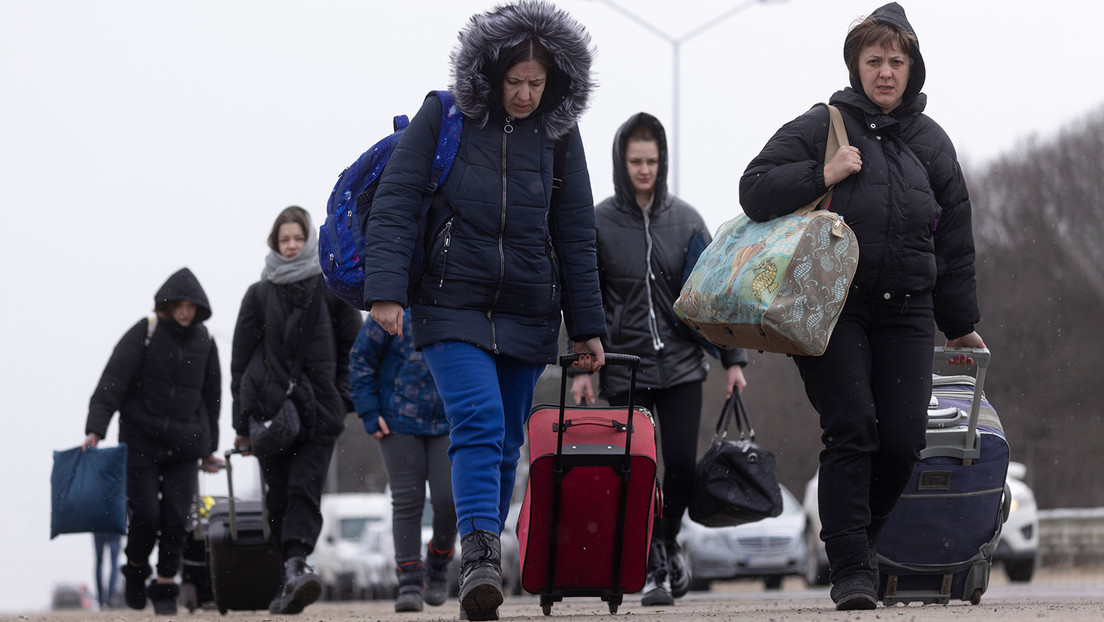 Más de 5,5 millones de personas huyeron de Ucrania tras el inicio del operativo militar ruso, calcula la ONU