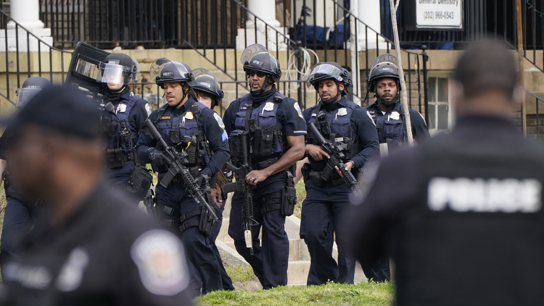 Reuters: Instructores de la Policía de EE.UU. con vínculos con la extrema derecha forman a cientos de agentes