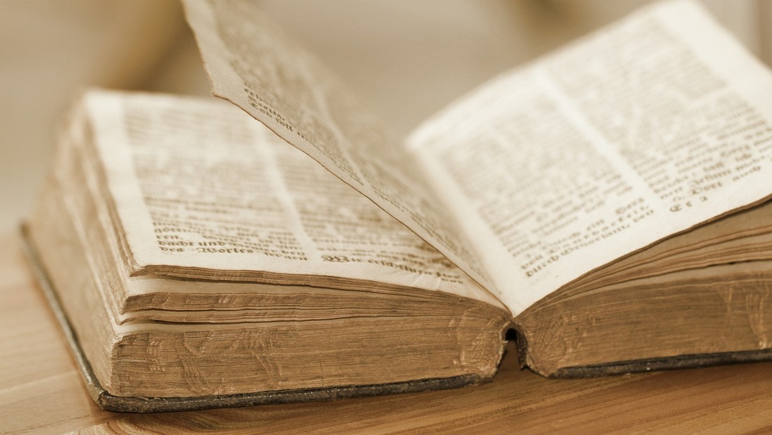 Italia recupera un antiguo manuscrito robado de 'Las profecías' de Nostradamus