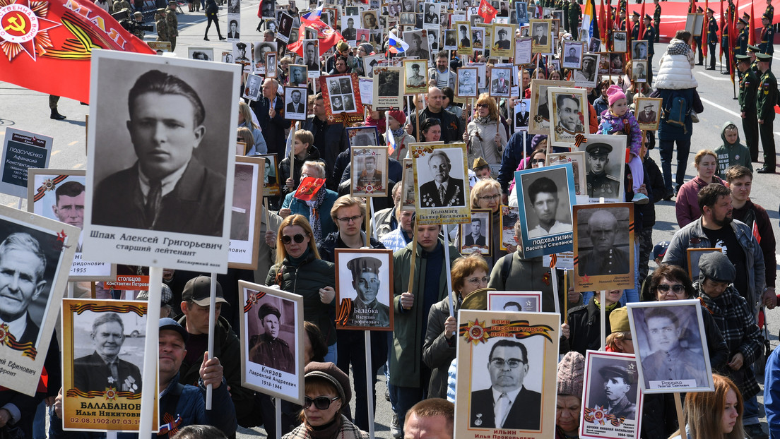 VIDEO: Más de un millón de personas participan en la marcha del Regimiento Inmortal en Moscú