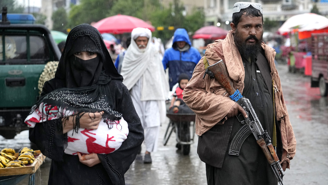 EE.UU. anuncia que aumentará la presión sobre los talibanes si no revierten sus medidas que violan los derechos de las mujeres