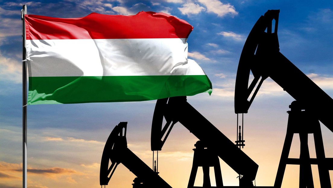 Politico: La Unión Europea baraja ofrecer dinero a Hungría para que acepte el boicot al petróleo ruso