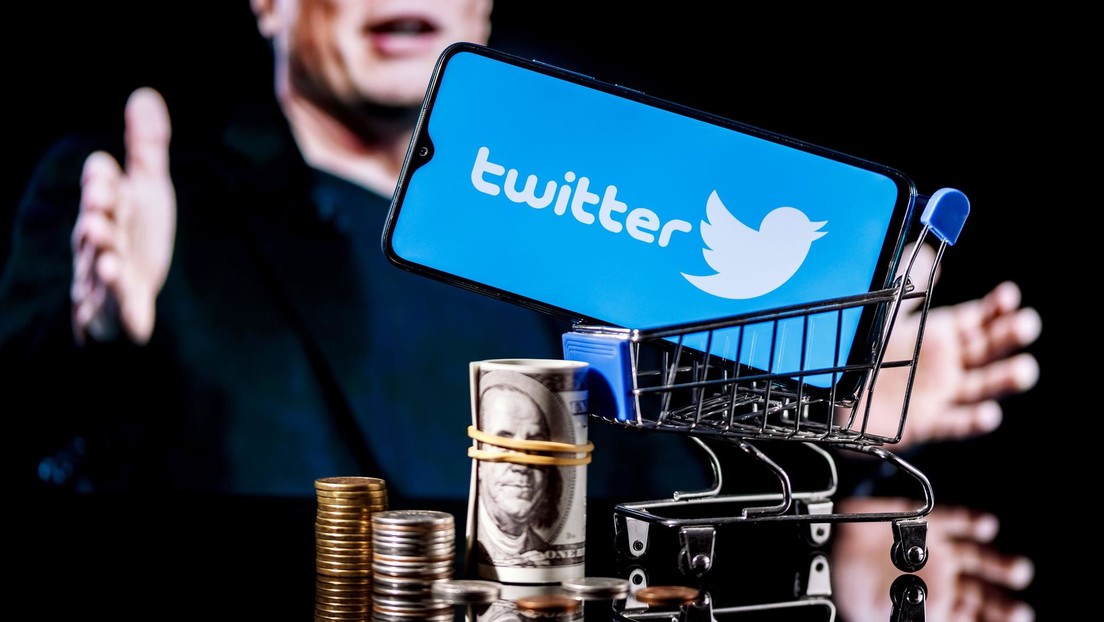 Twitter despide a dos altos ejecutivos y suspende nuevas contrataciones en medio de su compra por Musk