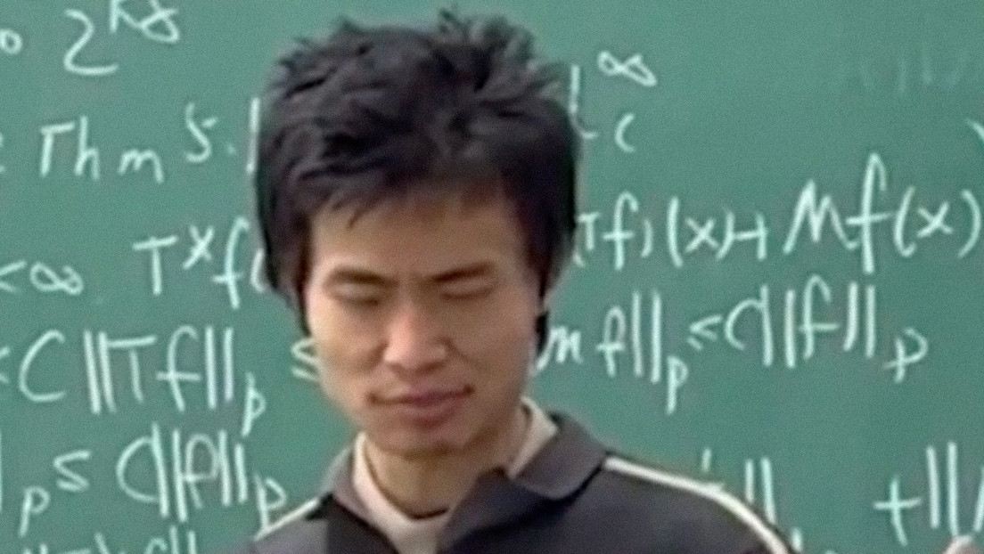 Un joven prodigio de China resuelve en una noche un complejo problema matemático que permaneció indescifrable durante meses