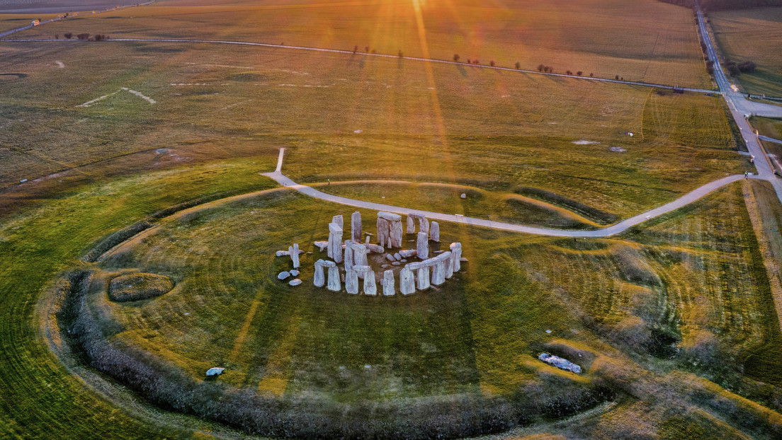 Arqueólogos escanean Stonehenge y hallan misteriosos pozos de 10.000 años de antigüedad