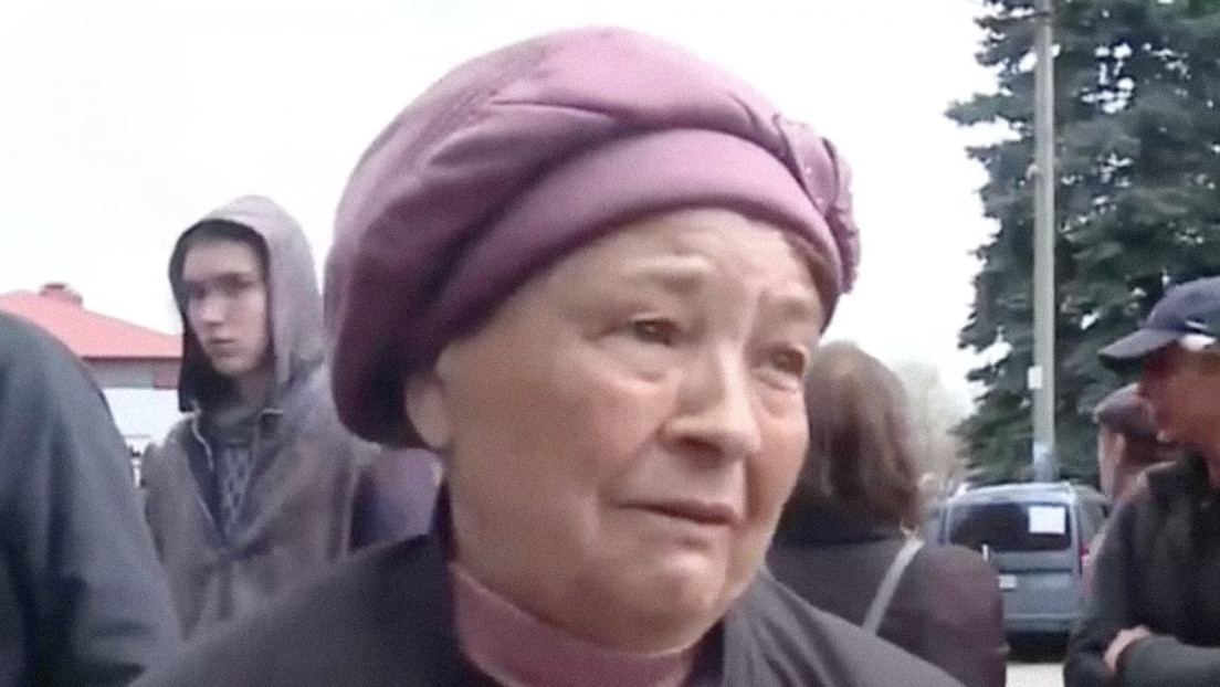 "A mi hijo le disparó un tanque a quemarropa": Una anciana de Mariúpol cuenta cómo tanquistas ucranianos atacaron edificios residenciales