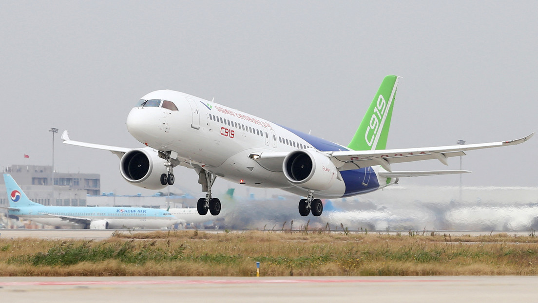 El rival chino de Boeing 737 y Airbus A320 realiza el primer vuelo de prueba antes de ser entregado al cliente