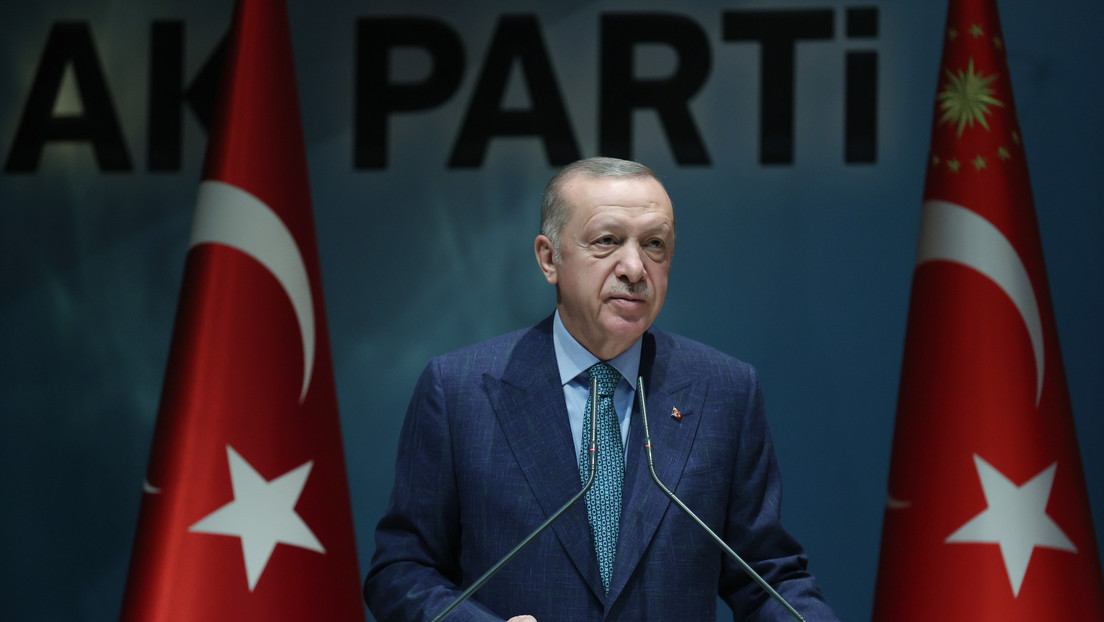 Erdogan afirma que Turquía no podrá aceptar la adhesión de Suecia y Finlandia a la OTAN, y pide a sus delegaciones que "no se molesten" a venir