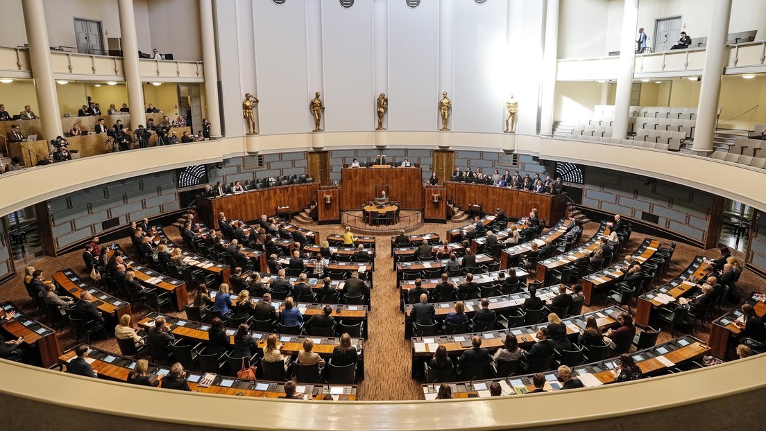 El Parlamento de Finlandia vota a favor del ingreso del país a la OTAN