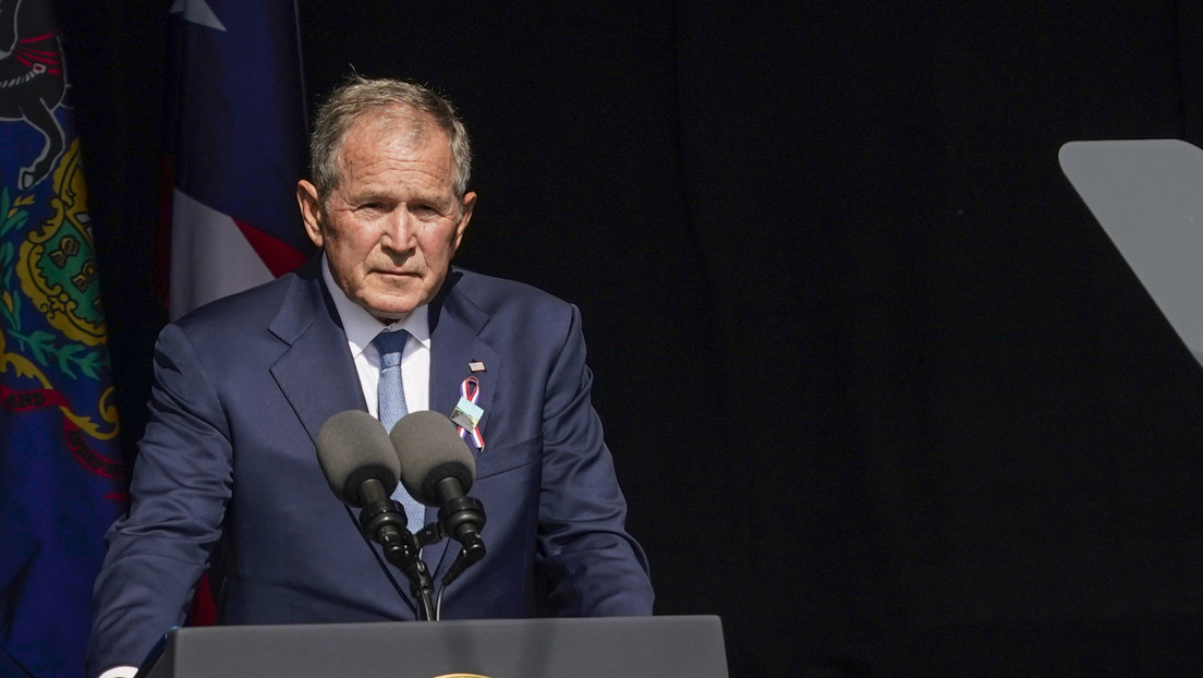 VIDEO: George W. Bush critica "la decisión de un hombre de lanzar una invasión brutal y totalmente injustificada de Irak... quiero decir de Ucrania"
