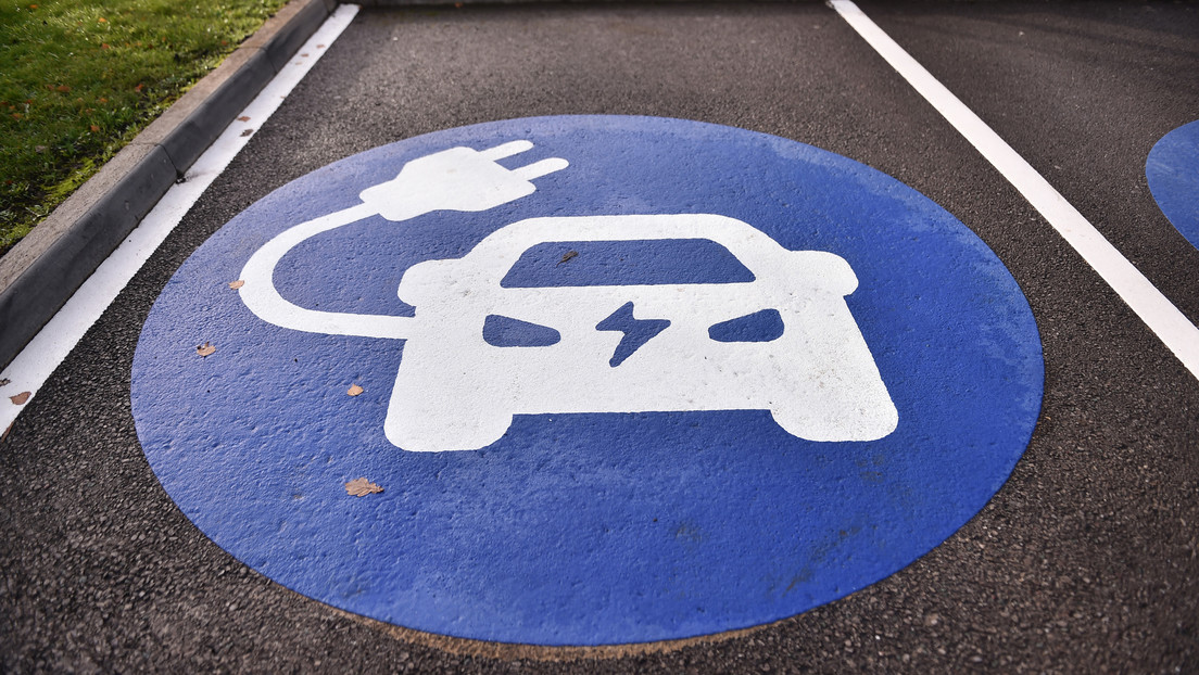 La escasez de materias primas podría disparar los precios de los autos eléctricos en los próximos años