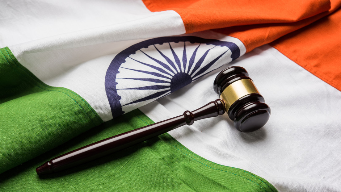 Condenan a 10 años de prisión a un hombre indio por causar la "muerte por dote" a su esposa