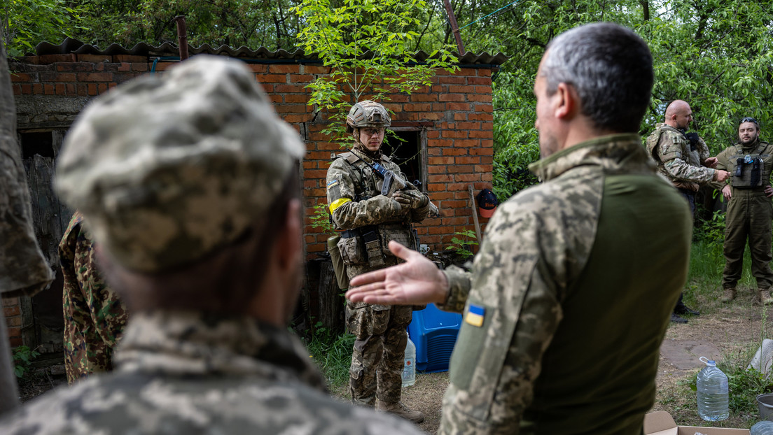 Rusia: Militares ucranianos despliegan artillería en el territorio de un hospital y un dispensario en Slaviansk, en Donbass