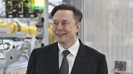 "Prueba de que ser rico no te hace inteligente": Usuarios critican a Musk tras el tuit sobre "el error de Biden"