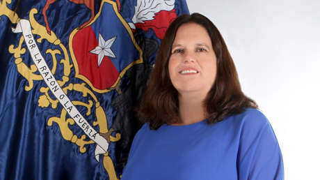 Delincuentes armados roban la casa de la ministra de Defensa de Chile y golpean a su hijo