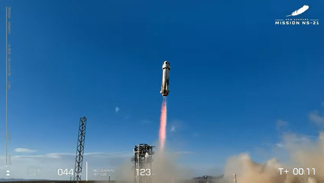 "Una oportunidad para brindar una experiencia transformadora": Blue Origin lleva 6 turistas al espacio en su quinto vuelo tripulado (VIDEO)