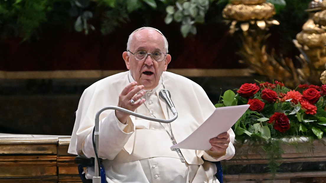 El Vaticano anuncia para finales de agosto la visita de Francisco a una ciudad italiana y aviva con eso rumores sobre su posible renuncia