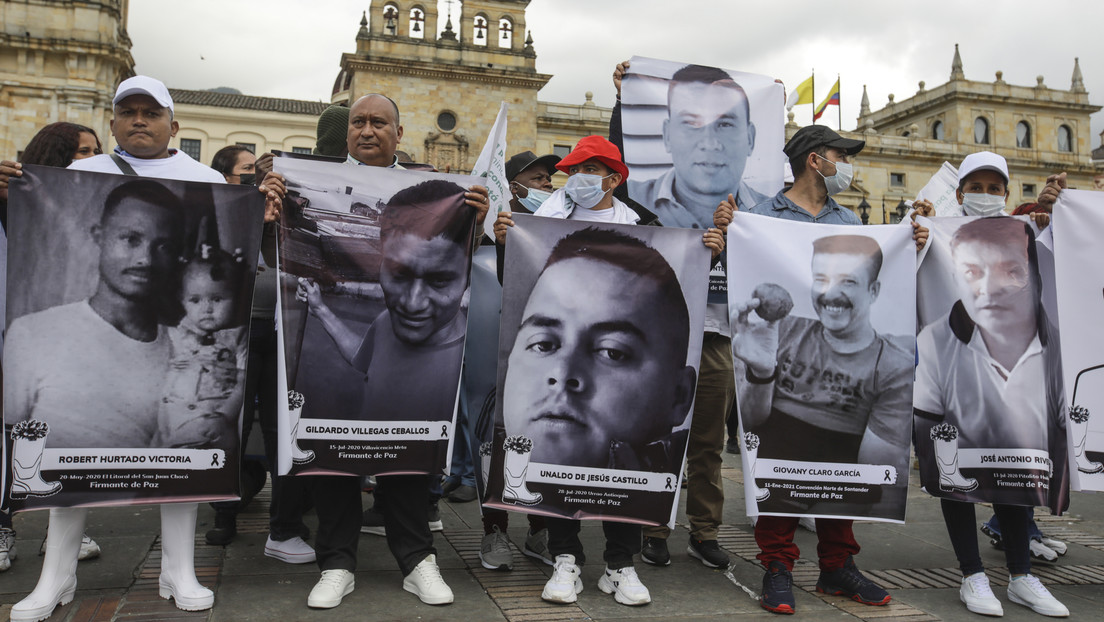 Ordenan al Gobierno colombiano pagar una renta básica a los hijos de los exguerrilleros asesinados