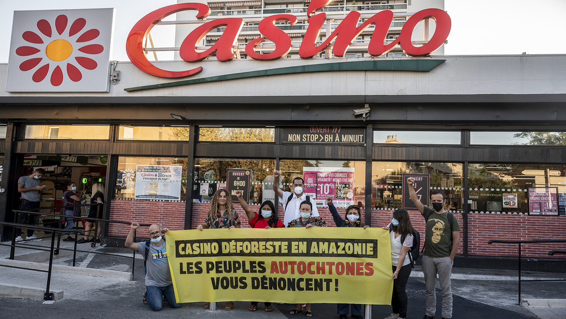 La Justicia francesa propone una mediación en la causa contra la cadena Casino, acusada de vender carne de zonas deforestadas de la Amazonía