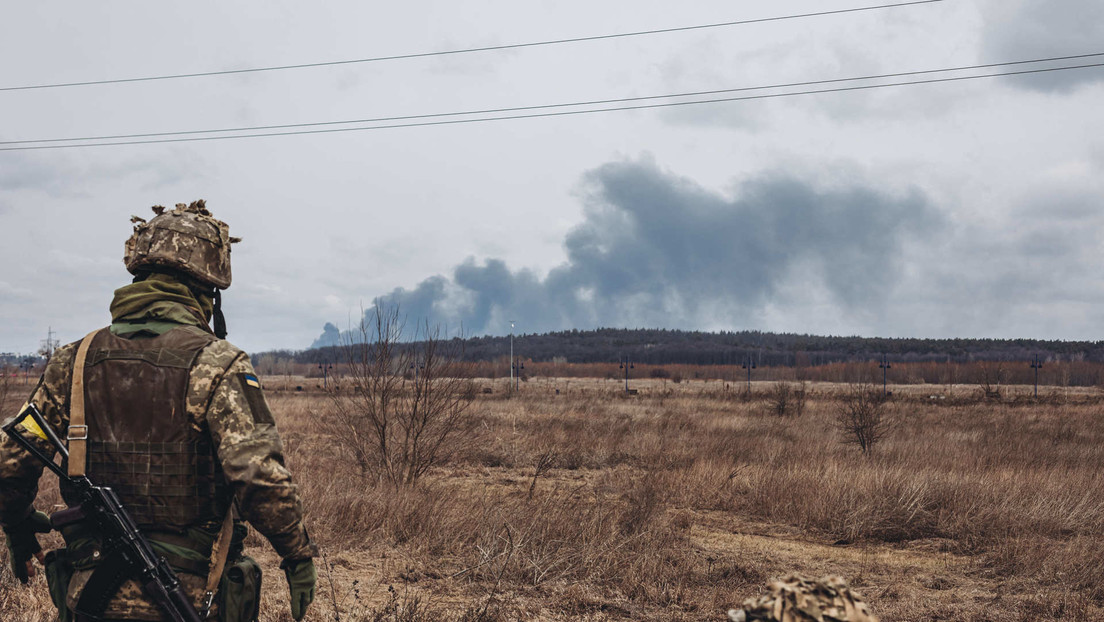 Un asesor de Zelenski da a conocer por primera vez el total de militares ucranianos muertos en el conflicto con Rusia
