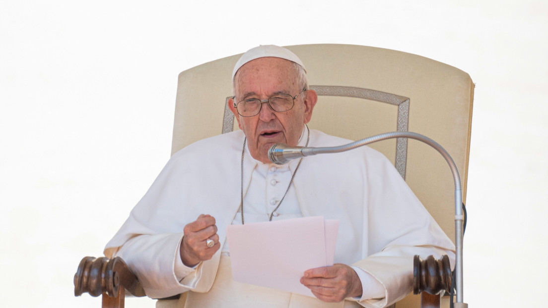El mundo está viviendo "la tercera guerra mundial", dice el papa Francisco