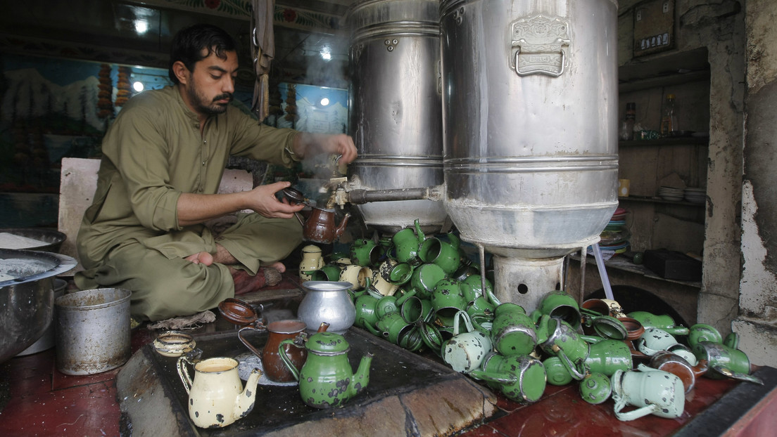 Autoridades de Pakistán instan a la población del país a reducir su consumo de té