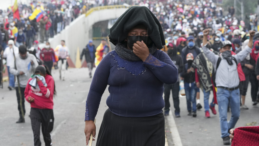 Miles de personas se movilizan en Quito en el décimo día del paro nacional en Ecuador