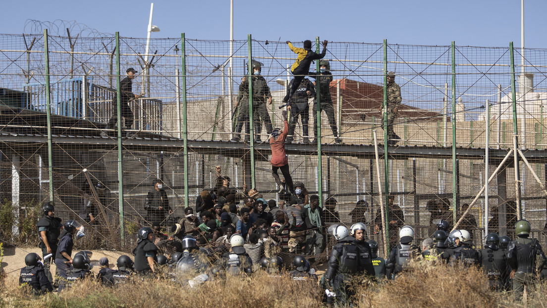 Cinco migrantes muertos y 76 heridos en el intento de entrada masiva a Melilla desde Marruecos