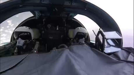 VIDEO: Cazabombarderos rusos Su-34 destruyen infraestructura militar de las Fuerzas Armadas de Ucrania