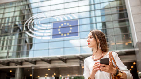 "Un hito en la igualdad de género": la UE acuerda establecer una cuota del 40 % de mujeres en puestos directivos de empresas