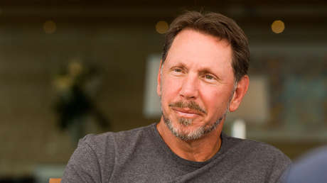Uno de los hombres más ricos del planeta, Larry Ellison, dejará su cargo en la junta directiva de Tesla